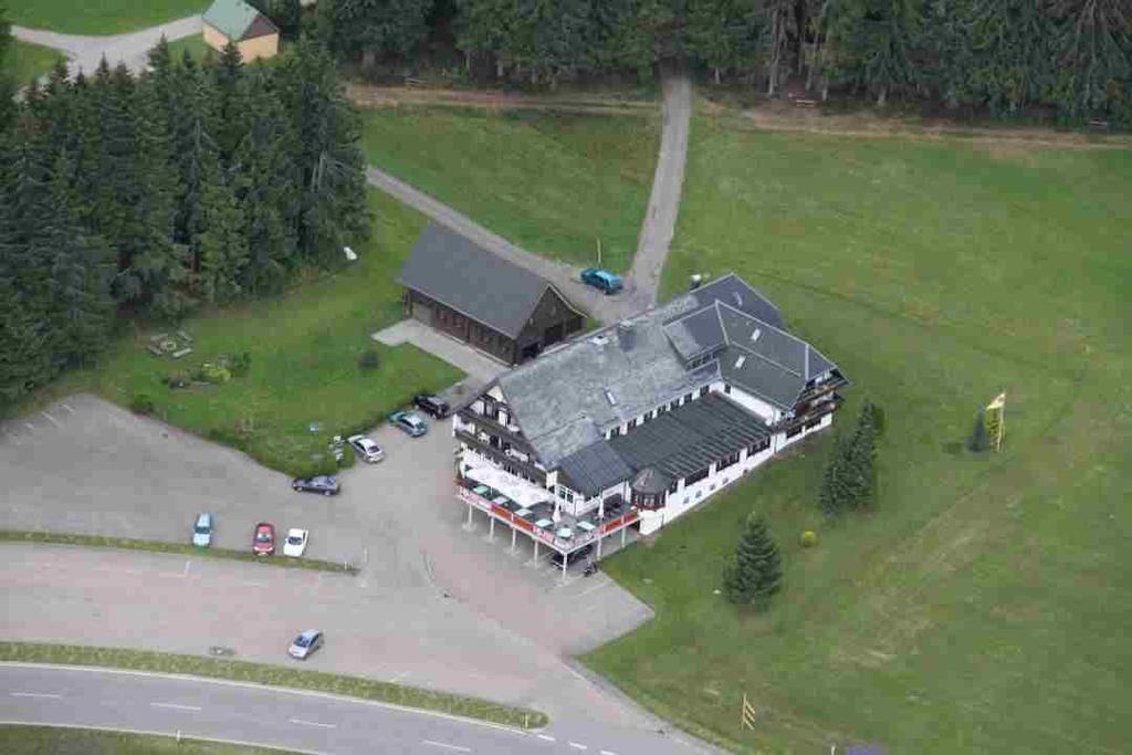 Hohengasthof Lowen - Escheck Schönwalde Kültér fotó